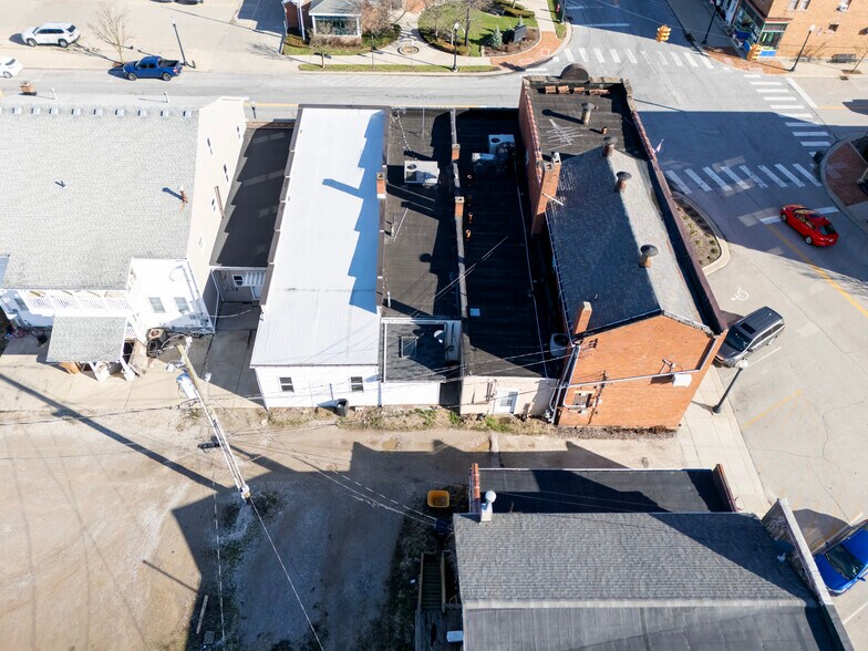 More Photos Of 7 W Main St, Seville General Retail For Sale