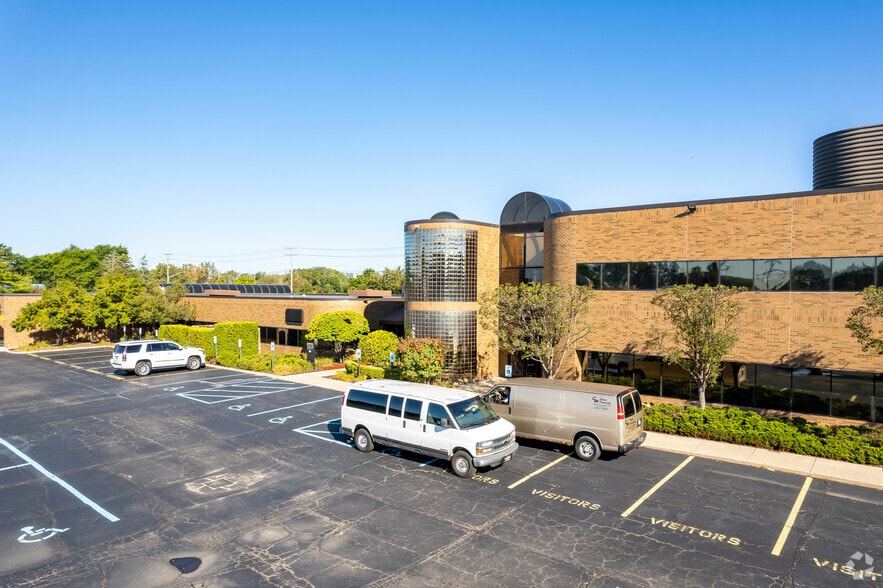 More Photos Of 19700-19800 Hall Rd, Clinton Township Office For Sale
