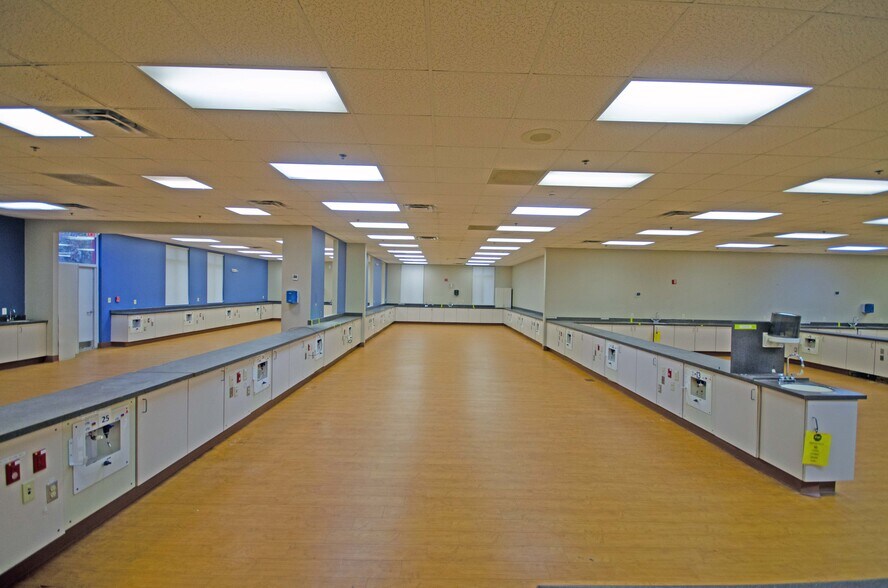 More Photos Of 1922 K M Wicker Memorial Dr, Sanford Medical For Lease
