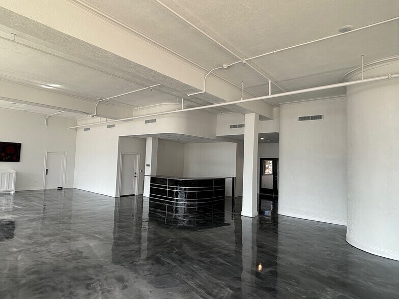 More Photos Of 311 N Bois D Arc Ave, Tyler Storefront Retail Office For Lease