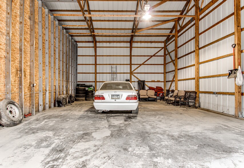 More Photos Of 400 Railroad St, Pittsburgh Warehouse For Lease