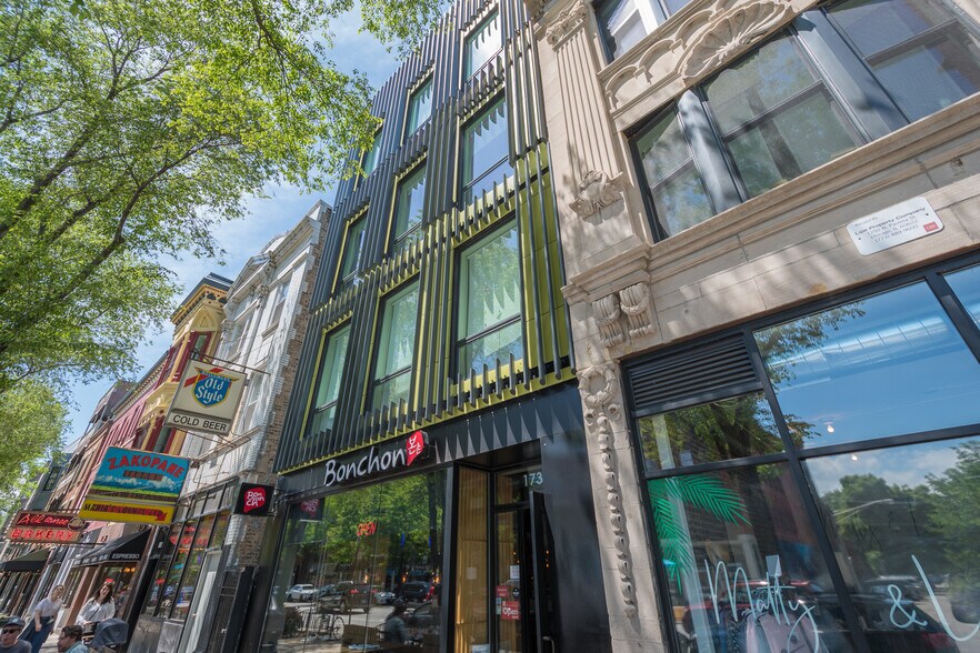 More Photos Of 1728 W Division St, Chicago Apartments For Lease