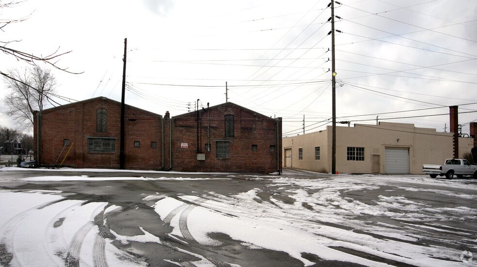 More Photos Of 660 Virginia Ave, Indianapolis Light Distribution For Sale