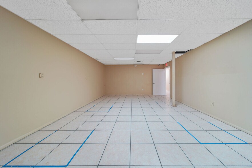 More Photos Of 25 E 4th St, Hialeah Office For Lease