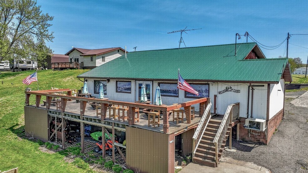 More Photos Of 16061 296th St, Cornell General Retail For Sale