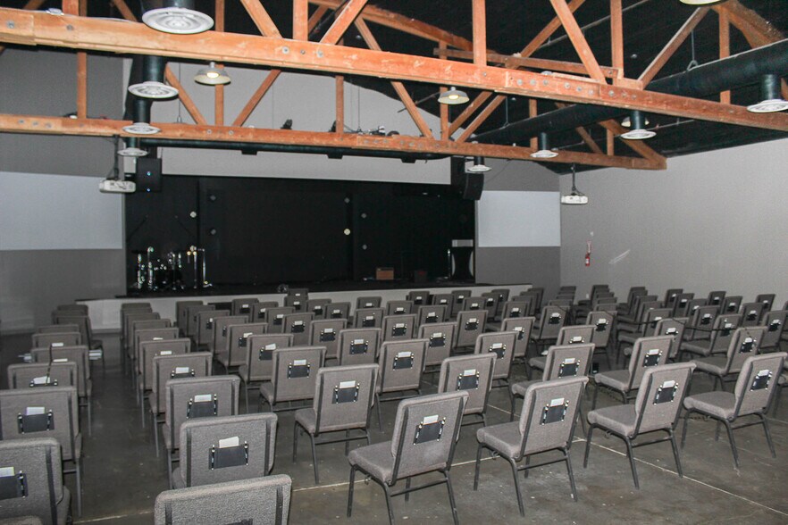 More Photos Of 1710 Gregory Avenue Ext, Sunnyside General Retail For Sale