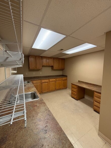 More Photos Of 6481 Nicholas Dr, Columbus Medical For Lease