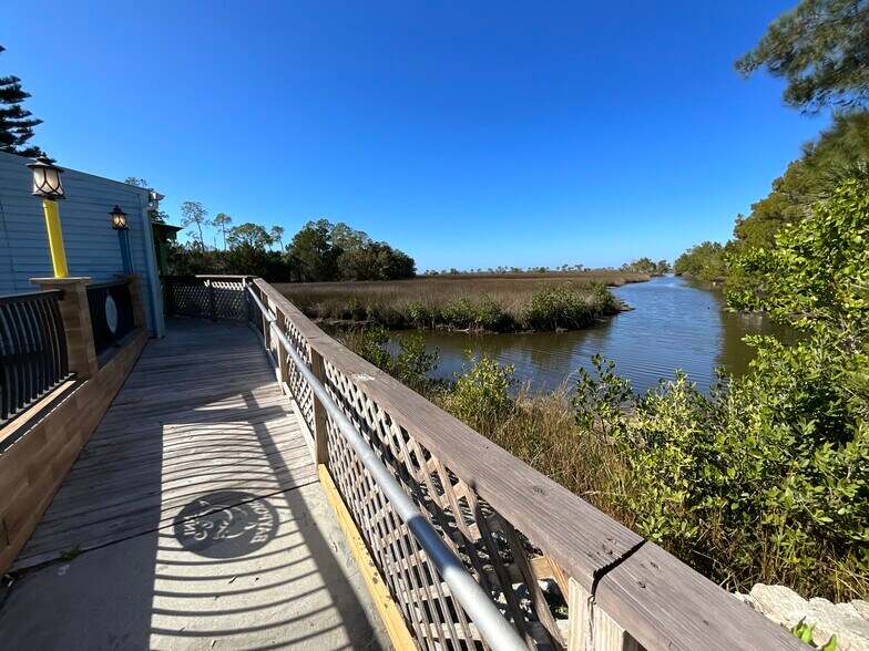 More Photos Of 4835 Cortez Blvd, Spring Hill Restaurant For Sale