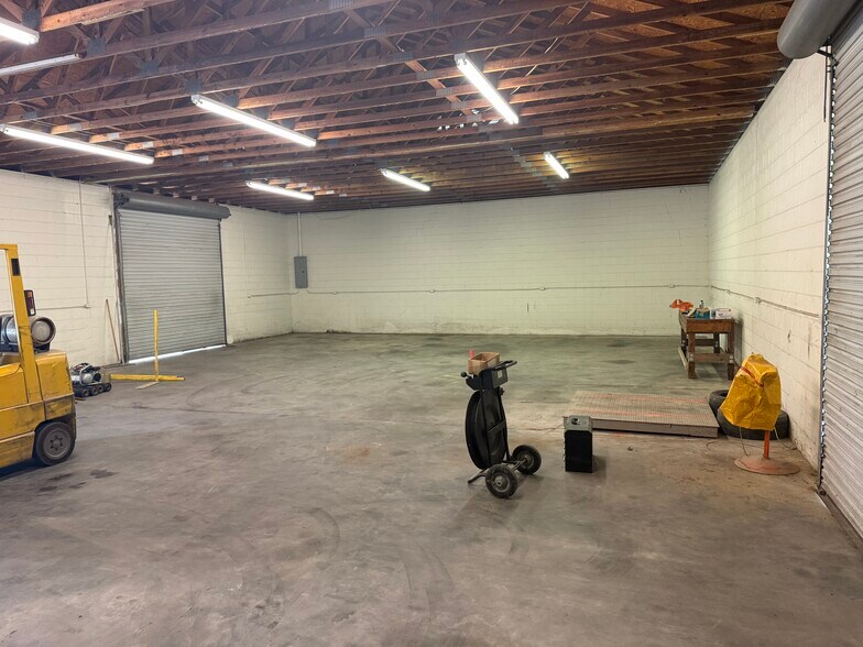 More Photos Of 1453 Hickory Crossing Rd, Hartwell Warehouse For Lease