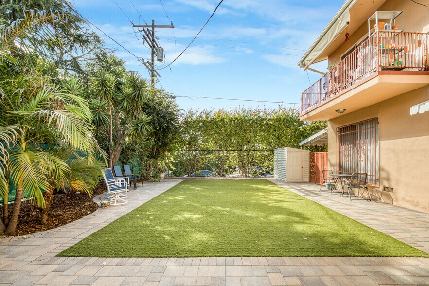 More Photos Of 12256 Riverside Dr, Valley Village Apartments For Sale