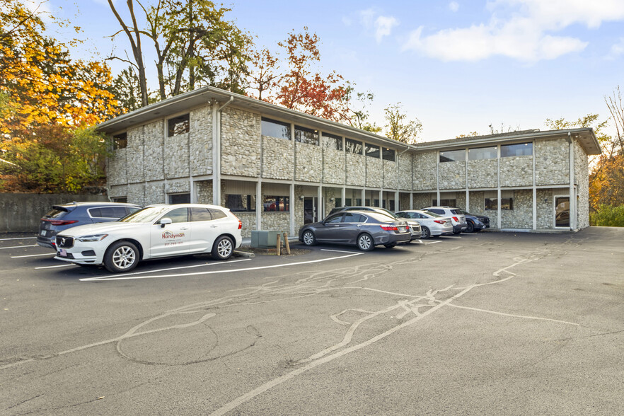 Primary Photo Of 1717 E 116th St, Carmel Office For Lease