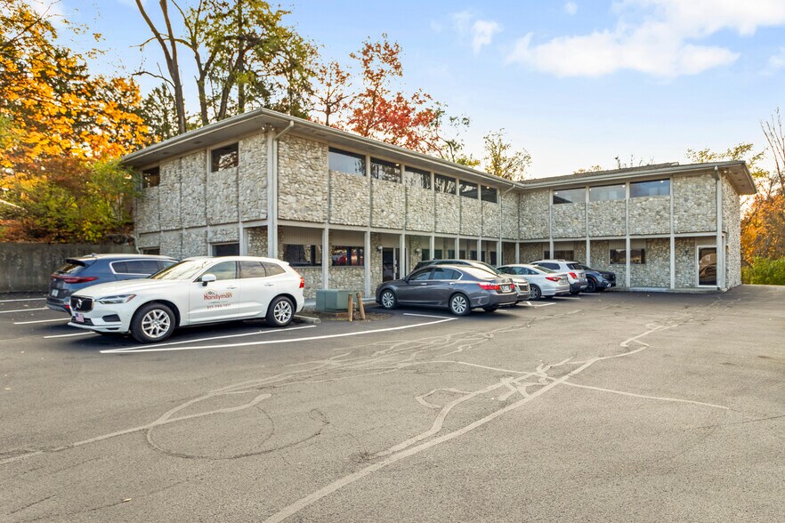 Primary Photo Of 1717 E 116th St, Carmel Office For Lease