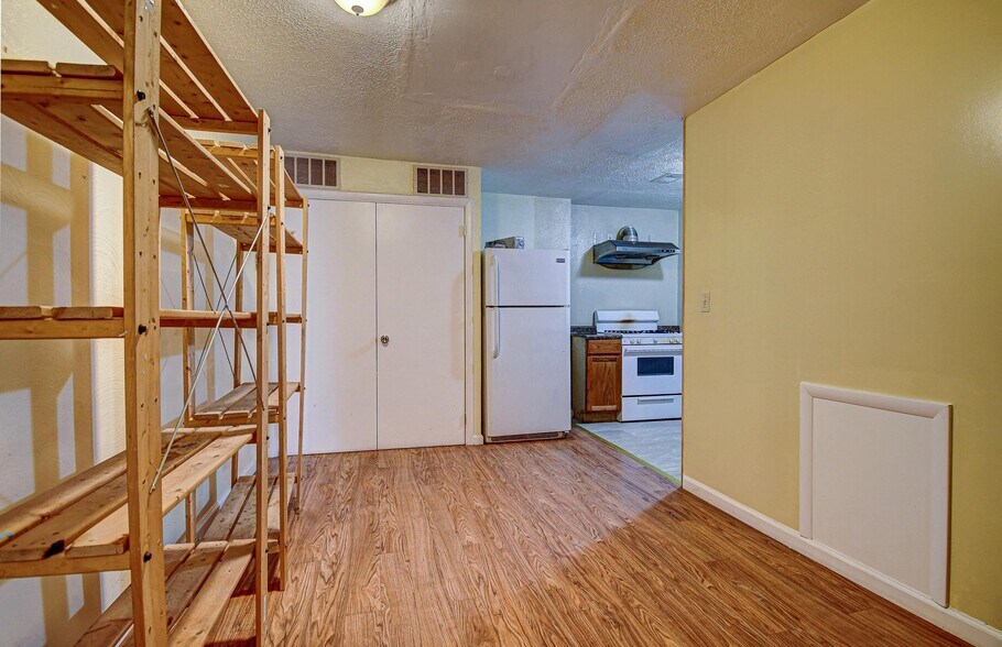 More Photos Of 4919 Penn Ave, Pittsburgh Storefront Retail Residential For Sale