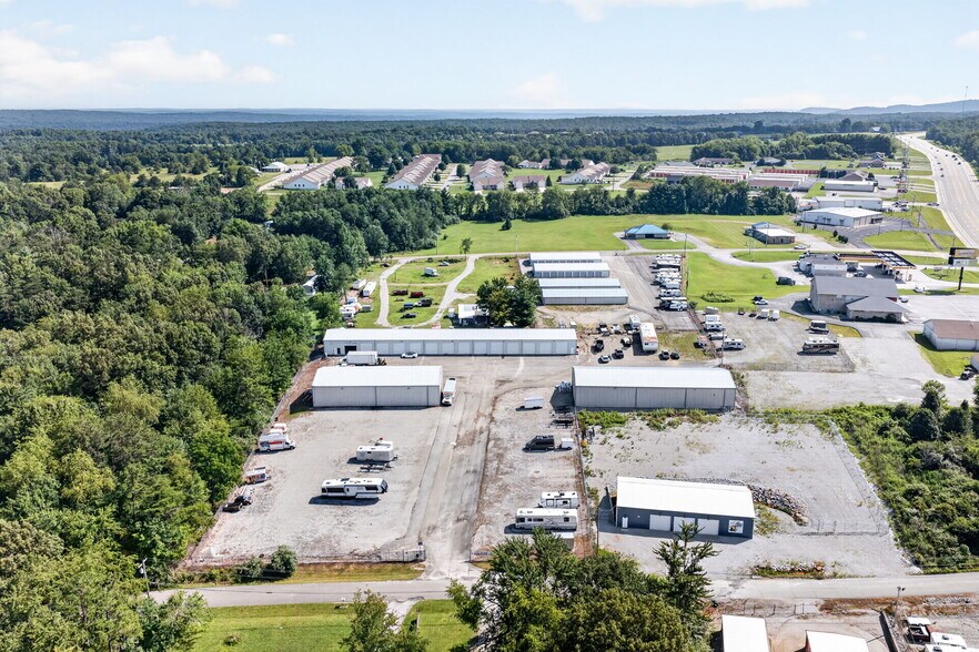 More Photos Of 110 Woodlands Cir, Crossville Self Storage For Sale