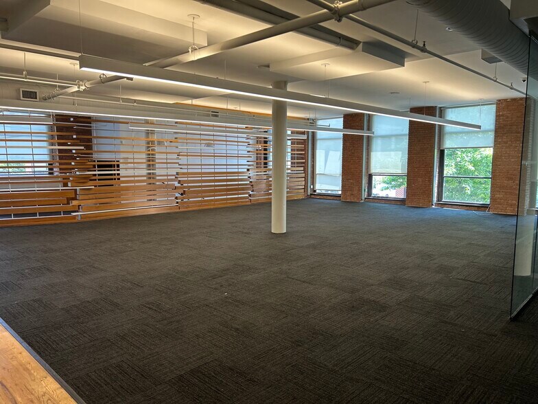 More Photos Of 500 Driggs Ave, Brooklyn Office For Lease