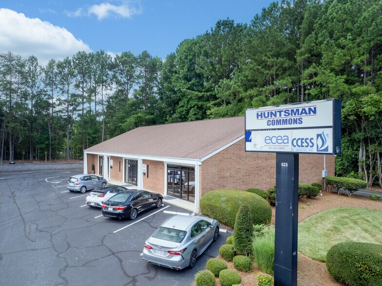 Primary Photo Of 621-625 Huntsman Ct, Gastonia Medical For Lease