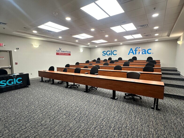 More Photos Of 6021 142nd Ave, Clearwater Office For Lease