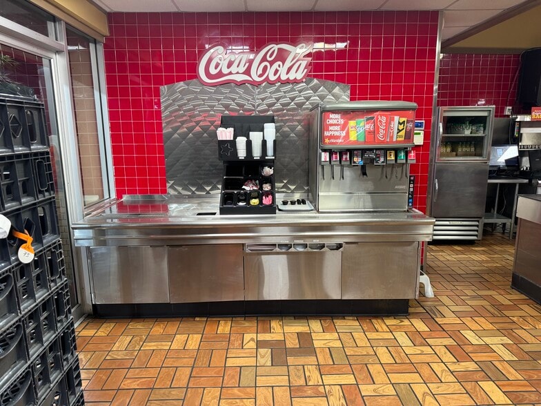 More Photos Of 5212 Silver Star Rd, Orlando Fast Food For Lease