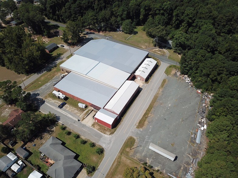 More Photos Of 200 Davis St, Chesterfield Manufacturing For Lease