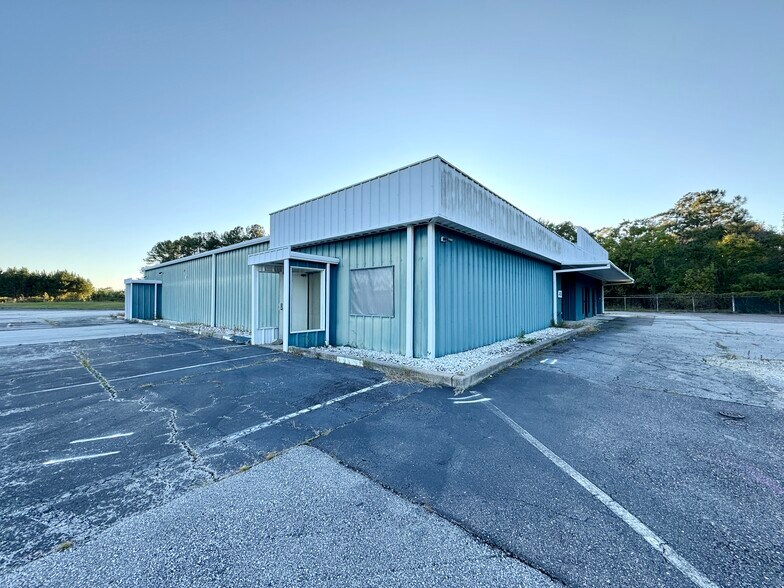 More Photos Of 470 Nelson Ferry Rd, Moncks Corner Warehouse For Lease