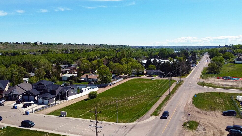 More Photos Of 1064 1 St, Medicine Hat Land For Sale