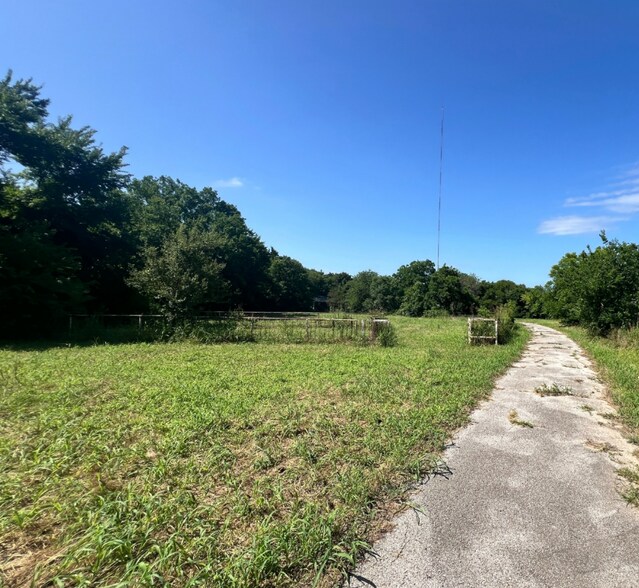 More Photos Of 1560 W Belt Line Rd, Cedar Hill Land For Sale