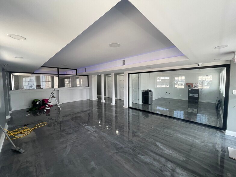More Photos Of 3447-61 Richmond St, Philadelphia Showroom For Sale