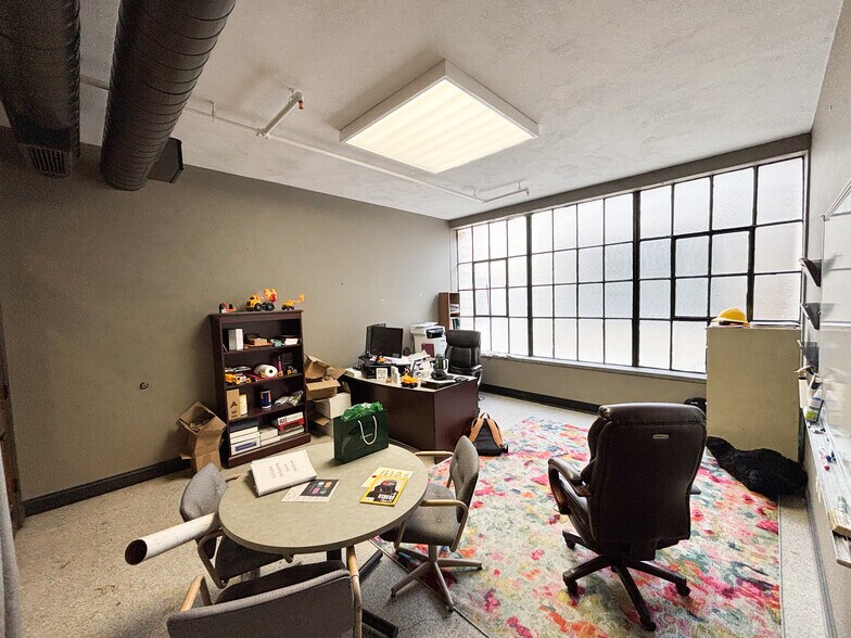 More Photos Of 431 S Jefferson Ave, Springfield Apartments For Lease