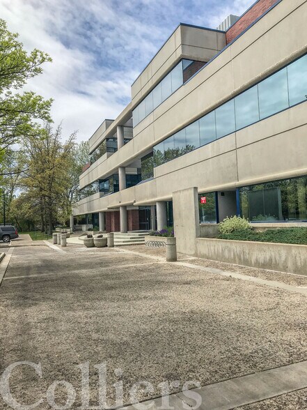 More Photos Of 300 E Mallard Dr, Boise Office For Lease
