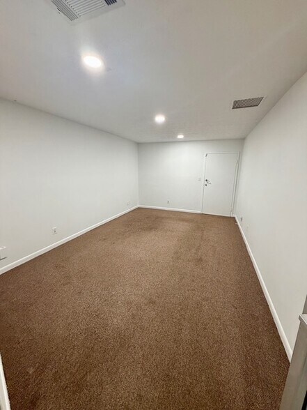 More Photos Of 4300-4304 Plymouth St, Jacksonville Unknown For Lease