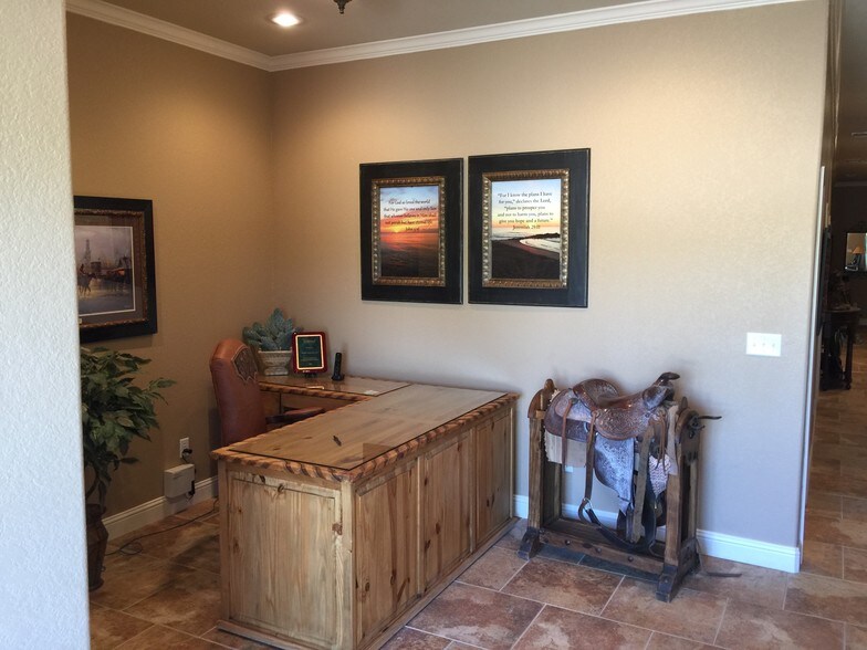 More Photos Of 1902 E State Highway 36, Abilene Warehouse For Lease