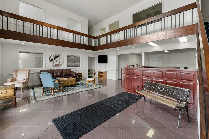 More Photos Of 236 Miller Ave, Crossville Medical For Sale