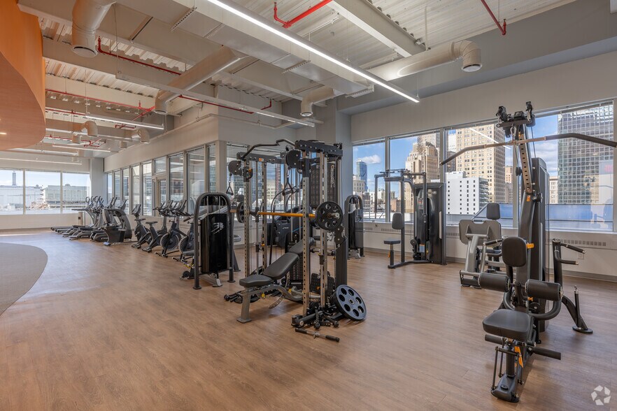 More Photos Of 1085 Raymond Blvd, Newark Office For Lease