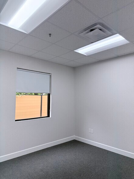 More Photos Of 18707 Mueschke Rd, Cypress Office For Sale