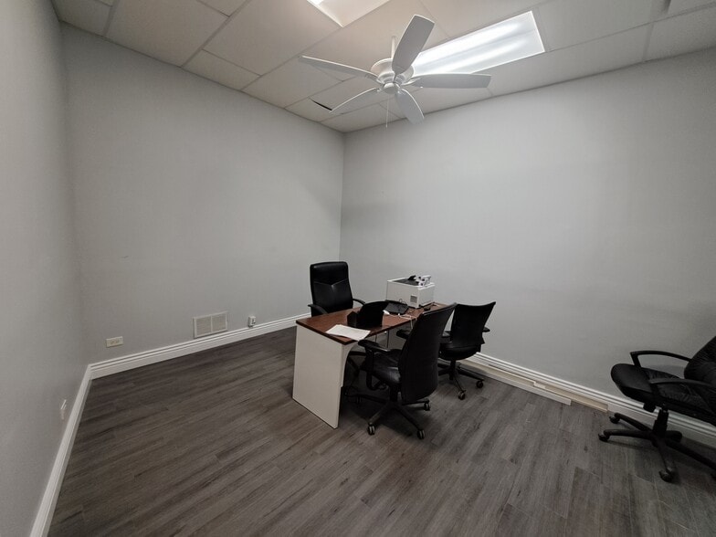 More Photos Of 625 Factory Rd, Addison Warehouse For Sale