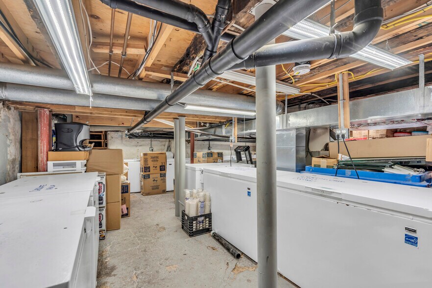 More Photos Of 59 N Main St, Manahawkin Freestanding For Sale