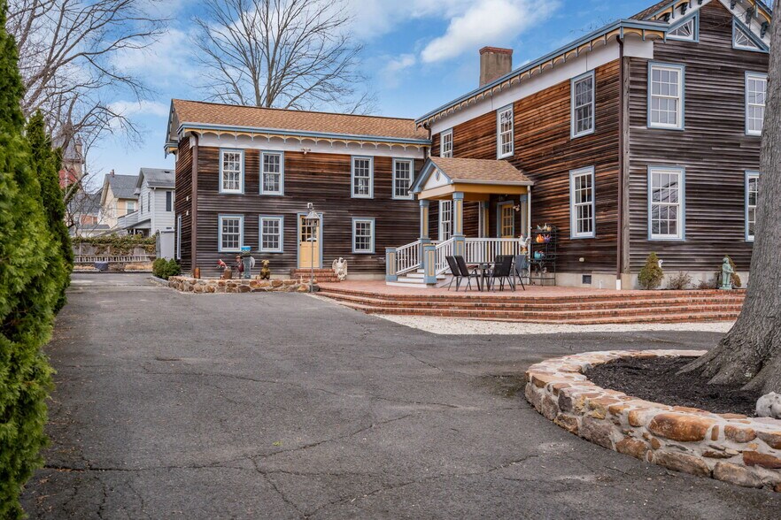 More Photos Of 137 Stockton St, Hightstown Flex For Sale