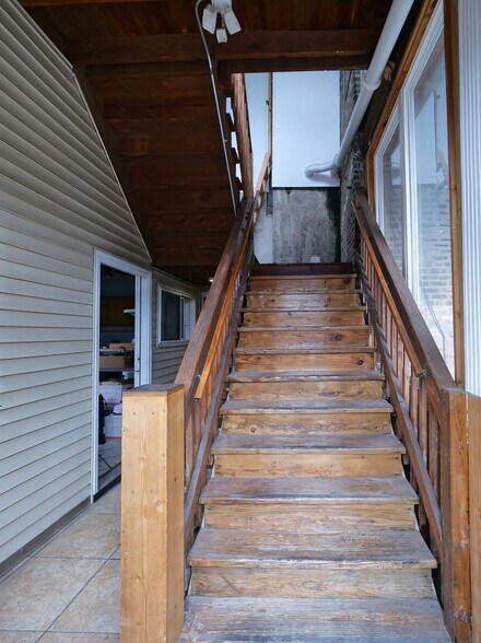 More Photos Of 3256-3258 N Elston Ave, Chicago Storefront Retail Residential For Sale