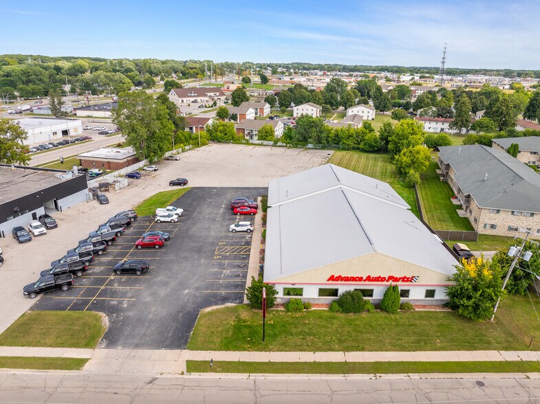 More Photos Of 821 Lime Kiln Rd, Green Bay Flex For Lease