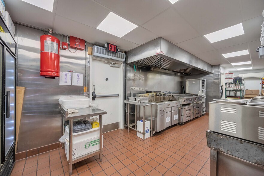 More Photos Of 5684 Sullivan Trl, Nazareth Restaurant For Sale