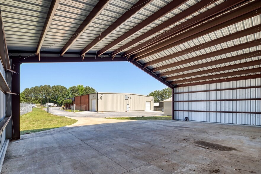 More Photos Of 5350 Webb Pky, Lilburn Flex For Sale