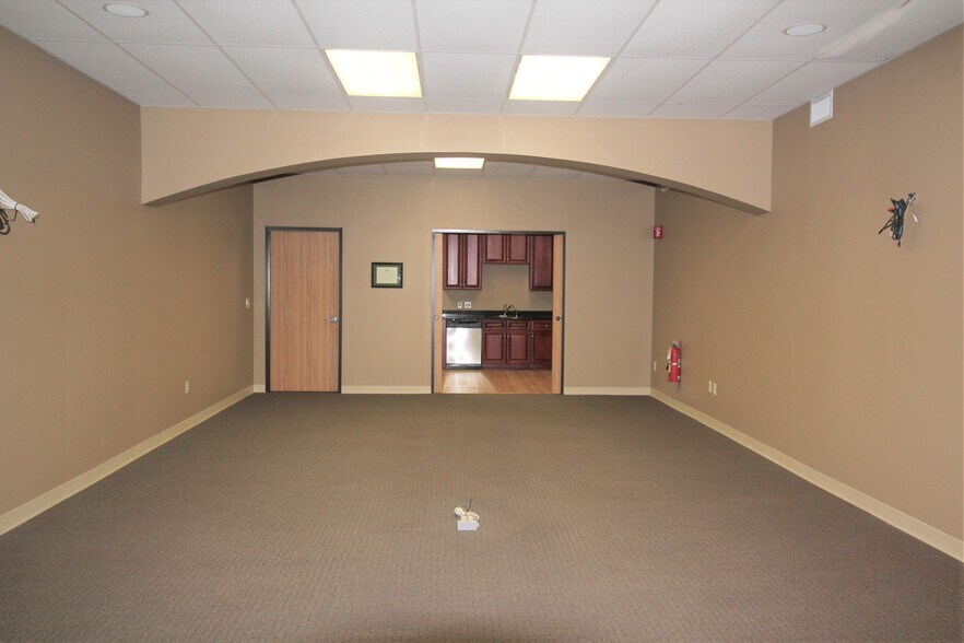 More Photos Of 15811 Tuckerton Rd, Houston Warehouse For Sale