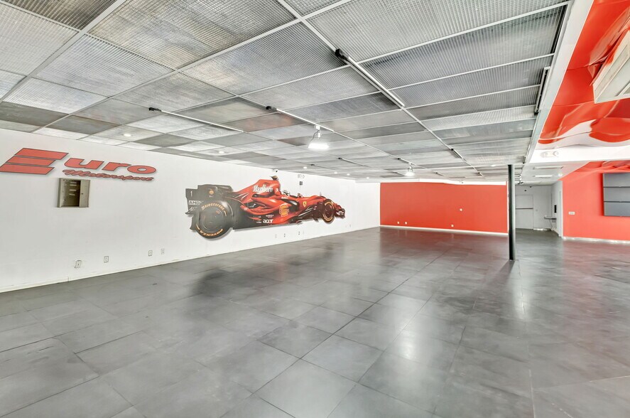 More Photos Of 925 W Broward Blvd, Fort Lauderdale Auto Dealership For Sale