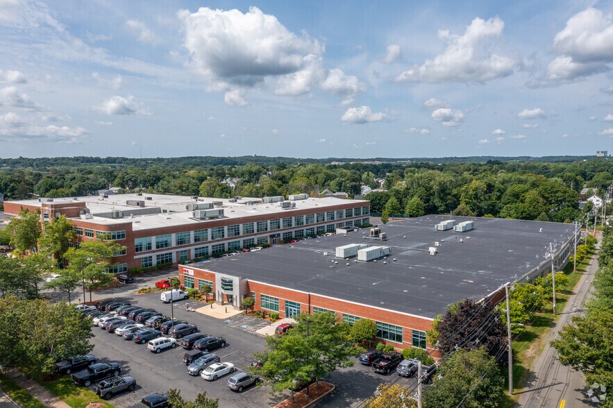 More Photos Of 75 Sylvan St, Danvers Unknown For Lease