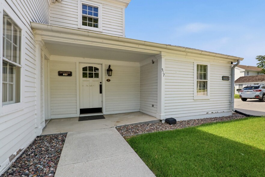 More Photos Of 517 Monroe St, Sheboygan Falls Office For Sale