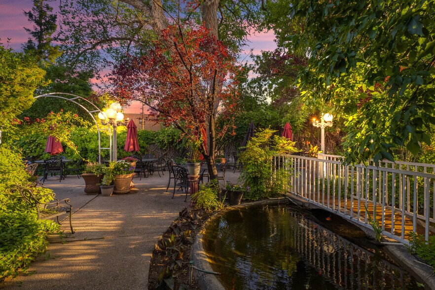 More Photos Of 8032 4th St NW, Albuquerque Restaurant For Sale