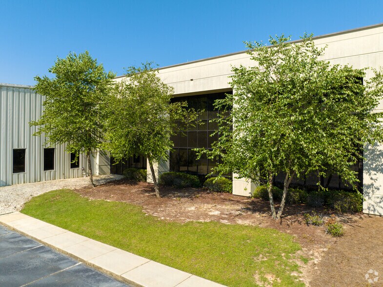 More Photos Of 177 Technology Pky, Auburn Light Manufacturing For Sale