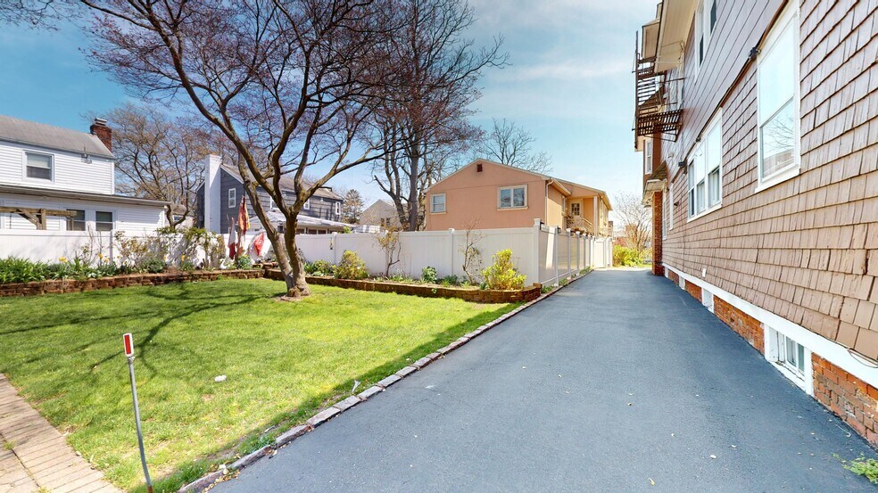 More Photos Of 3108 Healy Ave, Far Rockaway Apartments For Sale