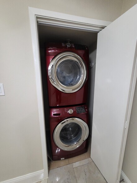 More Photos Of , Houston Multifamily For Sale
