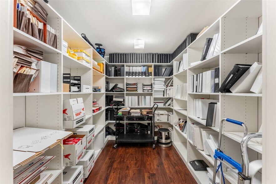 More Photos Of 525 N Harbor City Blvd, Melbourne Office For Sale